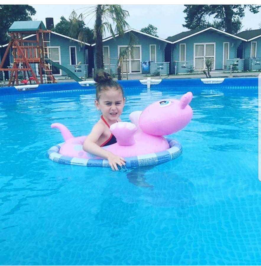 Letnjaya Skazka Hotel Alakhadze Bagian luar foto