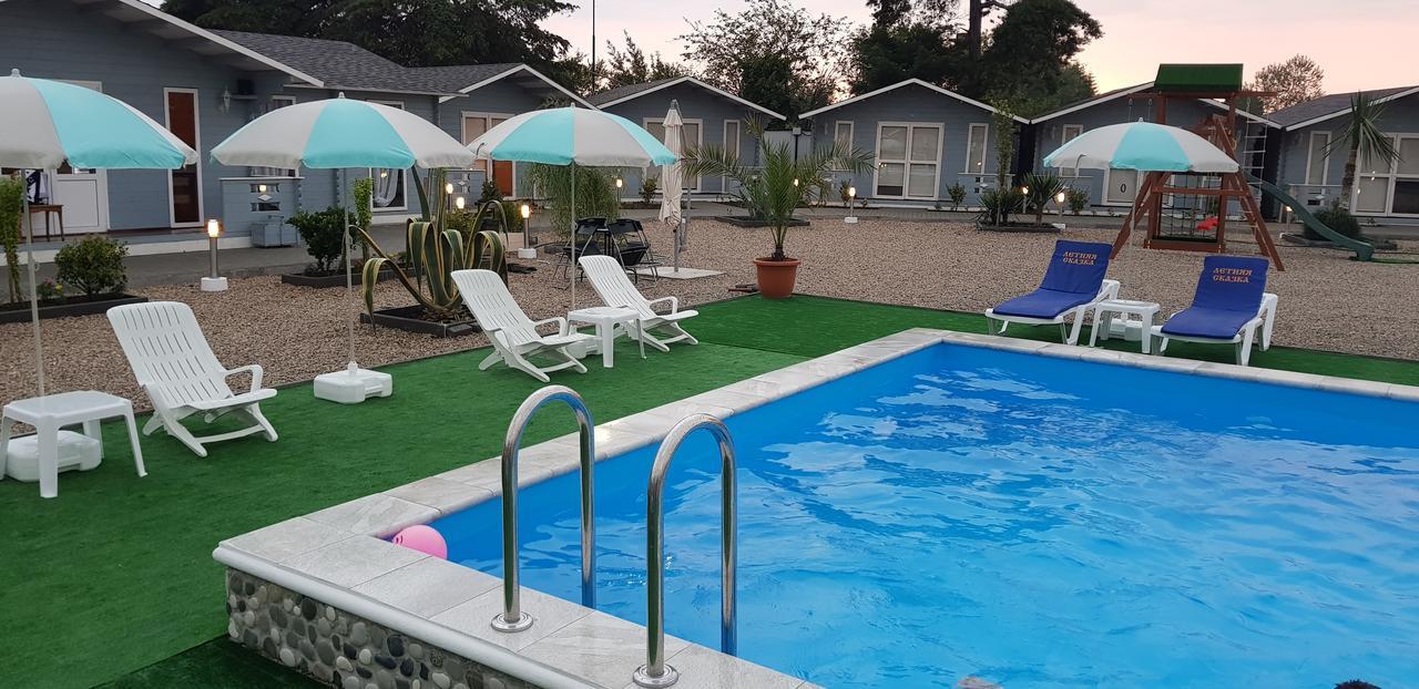Letnjaya Skazka Hotel Alakhadze Bagian luar foto